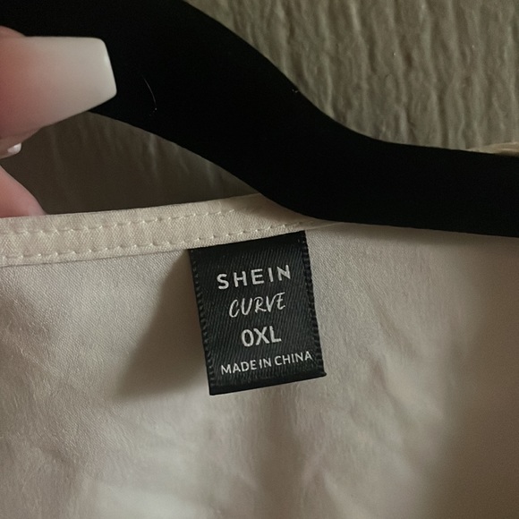 🌵3 for $12🌵 Sexy tie top - Picture 8 of 8